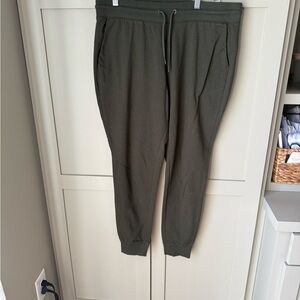 NWOT ALL IN MOTION Olive Jogger Pants SZ L - Never Worn